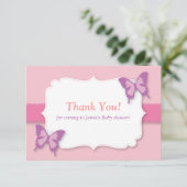 エレガントな紫色の蝶はベビーシャワー感謝していしています サンキューカード (スタンド正面)