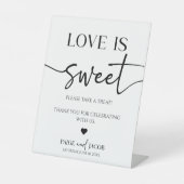 エレガントな結婚式のラブイズスイート トリートテーブル 台座サイン (正面)