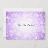 エレガントな結婚式の冬の不思議の国の輝き紫 招待状 (裏面)