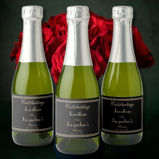 エレガントな結婚式の好意ネームブラック&金ゴールドシックなミニ スパークリングワインラベル