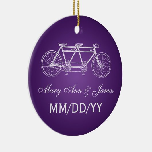 エレガントな結婚式の引き出物のタンデムバイクの紫色 セラミックオーナメント (右)