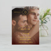 エレガントな結婚式の茶色と金のイニシャル写真 箔招待状 (立ち正面)