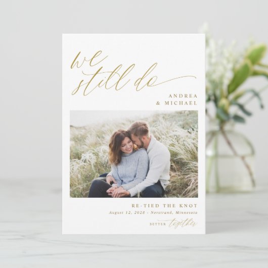 エレガントな結婚式金ゴールド我々はまだ誓いの更新をする 案内状 (スタンド正面)