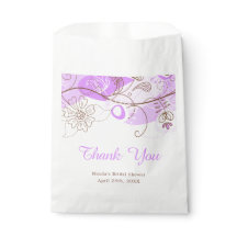 エレガントな花のツイスト ブライダルシャワー 紫