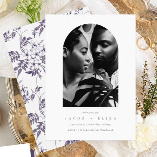 エレガントな花のフォトアーチ ボタニカルウェディング 招待状