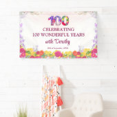 エレガントな花の100歳の誕生日パーティー / 100年 横断幕 (インサイチュ)