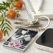 エレガントな花柄およびストライプでカスタムな写真 キーホルダー (正面右)