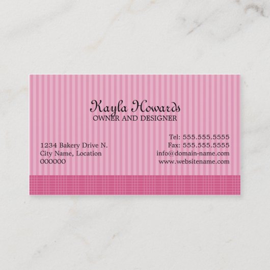 エレガントな藤色のケーキはデザートをぽんと鳴らします 名刺 (裏面)