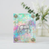 エレガントな虹色のユニコーンのモノグラム ポストカード (スタンド正面)