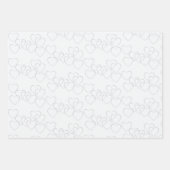 エレガントな装飾的なシルバーのハートチャームが白地に ラッピングペーパーシート (正面2)