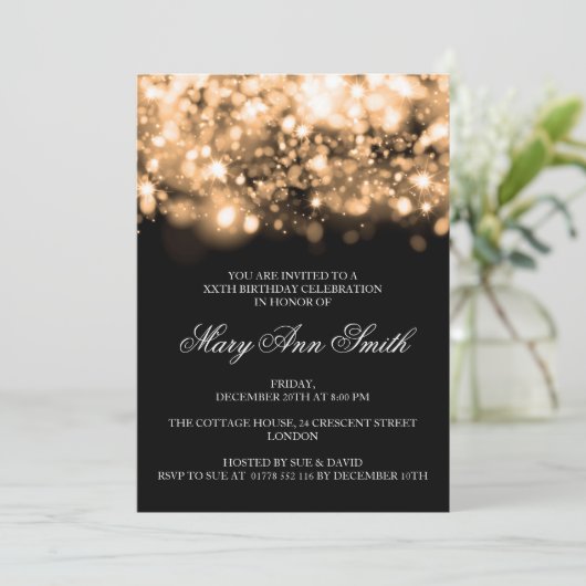 エレガントな誕生会の金ゴールドの光っているライト 招待状 (スタンド正面)