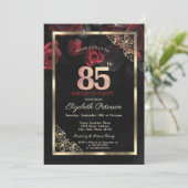 エレガントな赤いバラがフレームに飾られた黒の85歳の誕生日 招待状 (スタンド正面)