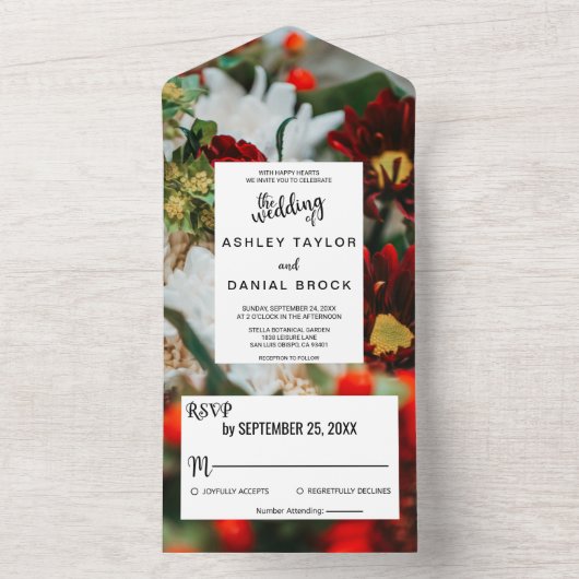 エレガントな赤いバラの花のウェディングフラワー オールインワン招待状 (内側)