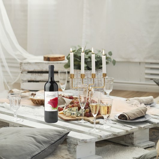 エレガントな赤いバラの ブライダルシャワーラベル ワインラベル