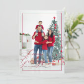 エレガントな赤のサイドスクリプト シーズンズ グリーティングス フォト シーズンカード (スタンド正面)