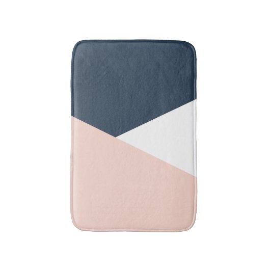 エレガントな赤面のピンク及び濃紺の幾何学的な三角形 バスマット (正面縦)