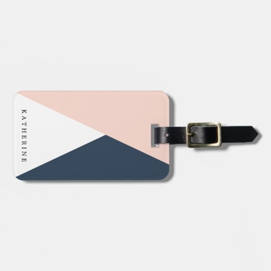 エレガントな赤面のピンク及び濃紺の幾何学的な三角形 ラゲッジタグ (正面横)