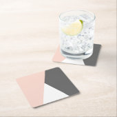 エレガントな赤面のピンク及び灰色の幾何学的な三角形 スクエアペーパーコースター (インサイチュ)