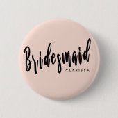 エレガントな赤面のピンク及び黒い新婦付添人 缶バッジ (正面)