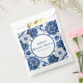 エレガントな青いシノワズリーの花のブライズシャワー フェイバーバッグ (封をした状態)