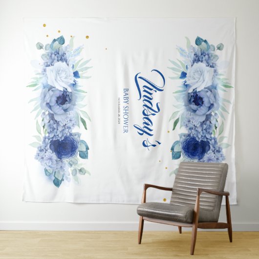 エレガントな青い花と金のコンフェッティ タペストリー (インサイチュ(横))