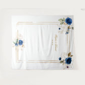 エレガントな青い花のゴールド ウェディング フォトブース タペストリー (正面(横))