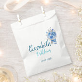 エレガントな青い花のブライダルシャワー フェイバーバッグ (クリップ留めされた状態)