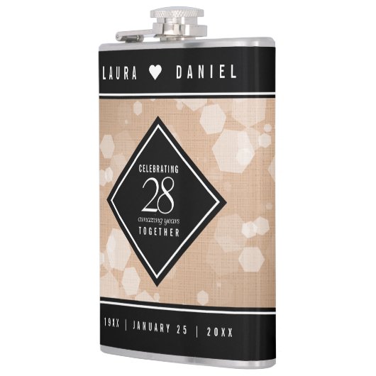 エレガントな28周年リネン結婚記念日祝賀 フラスク (左)