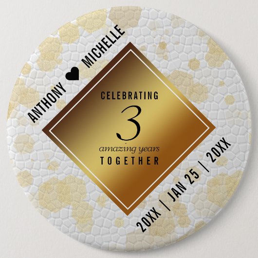 エレガントな3年目のレザー結婚記念日 缶バッジ (正面)