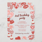 エレガントな3歳の誕生日招待状 グレー レッド ハート 招待状 (正面/裏面)