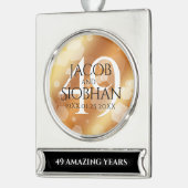 エレガントな49周年 銅婚のお祝い シルバープレートバナーオーナメント (左)