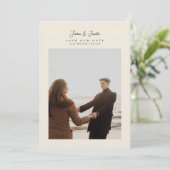 エレガントな5枚の写真コラージュスクリプトカリグラフィー結婚式 セーブザデート (スタンド正面)