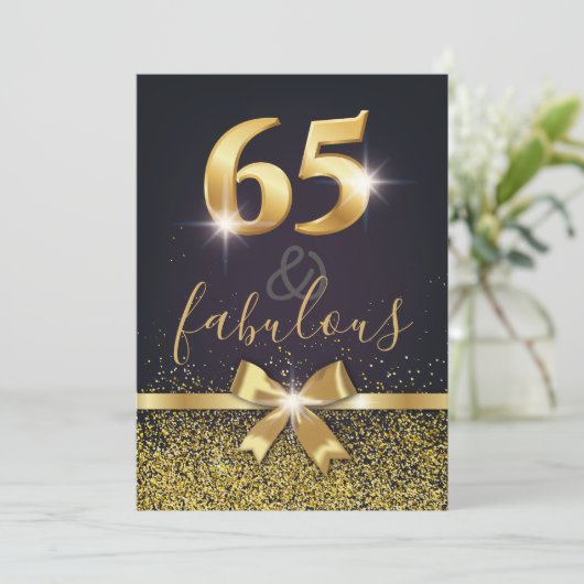 エレガントな65及びすばらしい金ゴールドのグリッターの第65誕生日 招待状 (スタンド正面)