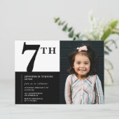 エレガントな7歳の誕生日招待状 女の子のおしゃれな写真 招待状 (スタンド正面)