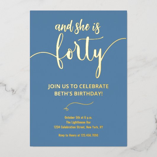 エレガントな ダスティーブルーとゴールドの 40歳の誕生日カード 箔招待状 (正面)