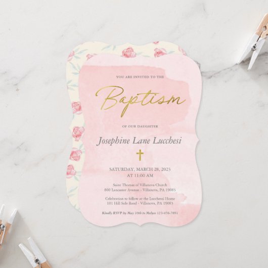 エレガントな ブッシュピンクの水彩とゴールドの洗礼招待状 招待状 (正面/裏面インサイチュ)