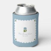 エレガントな ブライダルシャワーのためのクラシックなダスティーブルーのハイドランジア 缶クーラー (缶正面)