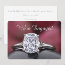 エレガントな「We're Engaged」ダイヤモンドリングフォトデザイン