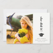 エレガントはっきりしたタイポグラフィ卒業用キャップ写真 案内状 (正面)