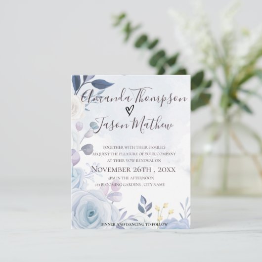 エレガントほこりっぽい青い水彩フローラ誓の更新 招待状 (スタンド正面)