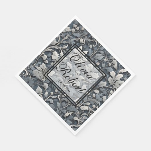 エレガントほこりっぽい青い銀の白い灰色フローラ スタンダードランチョンナプキン (角)
