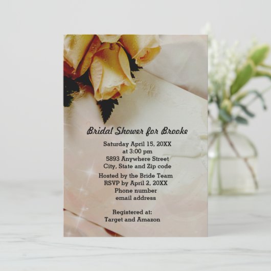 エレガントアイボリー – イエローホワイトローズブライダルシャワー 招待状 (スタンド正面)