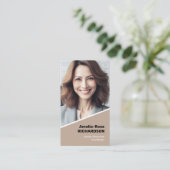 エレガントクラシック求職者ミニマルな上品ベージュ 名刺 (スタンド正面)