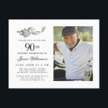 エレガントクラシックGolf 90th Birthday Party写真 インビテーションポストカード<br><div class="desc">エレガントゴルファーへの白黒の誕生日の招待状。招待のトップはゴルフ飾アクセサリーです – ゴルフクラブ、ゴルフボール、帽子と手袋。水彩デザインは美しく伝統的クラシックを作り出す。クラブや裏庭のバーベキューでのバースデーバッシュに最適。すべての文字は簡単に編集できる。完璧な誕生日の招待状スイートを作成し、調整エンベロープ、封筒用シール、差出人住所ラベル。</div>