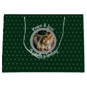 エレガントクリスマスの星の写真と名前グリーン ラージペーパーバッグ (正面)