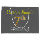 エレガントグレイ、フェイク金ゴールド第7誕生日、名前をカスタムする ラージペーパーバッグ (裏面)