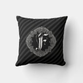エレガントゴシックイニシャルF装飾用クッション クッション (裏面)
