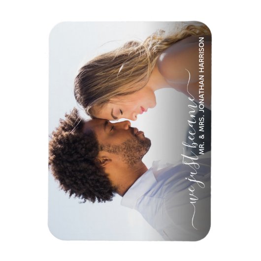 エレガントシンプル金ゴールド写真たった今結婚しました結婚の マグネット (縦)