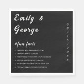 エレガントシンプル黒と白のおもしろいの事実結婚 スタンダードランチョンナプキン (正面)