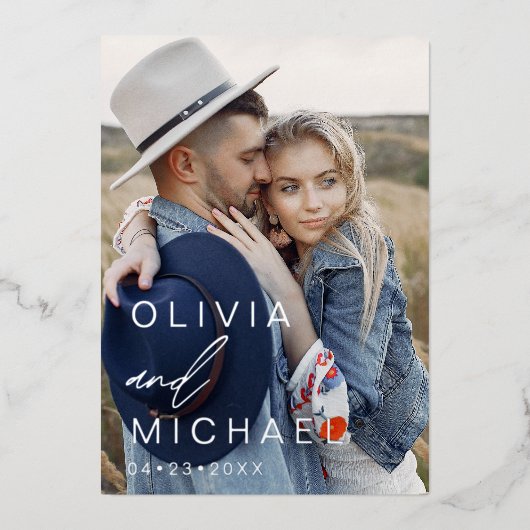 エレガントタイポグラフィ日付を保存フォトシルバー 箔招待状 (正面)